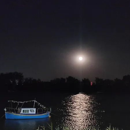 Con Bano Privado A Pies Del Rio Guadalquivir